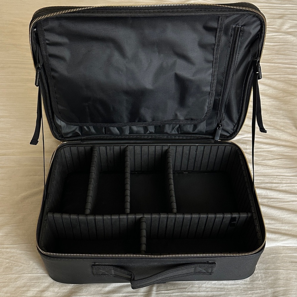 Elegant Black Women's Cosmetic Organizer Case